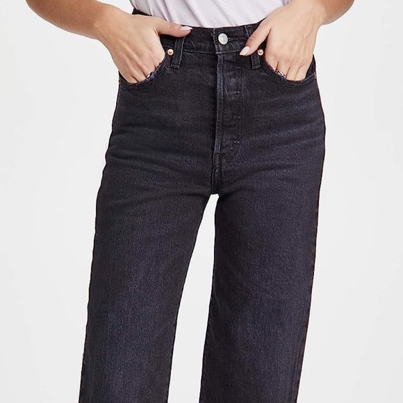 Levi's Women's Premium Ribcage Straight Ankle Jeans - Picture 1 of 3